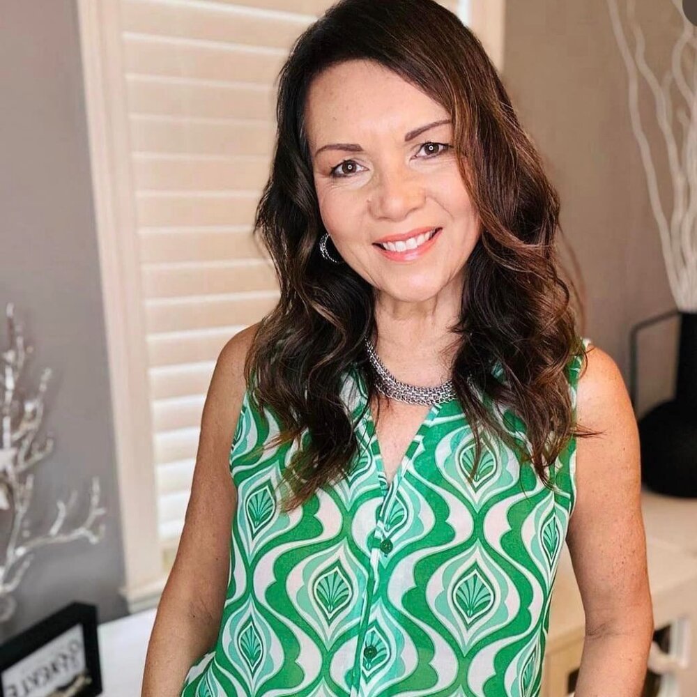 Cabi 6321 Scroll Print Top Spring 2023 Size Large… - image 1